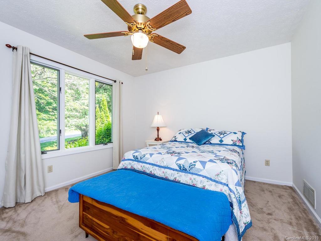 45 Applecross Road Weaverville NC 28787