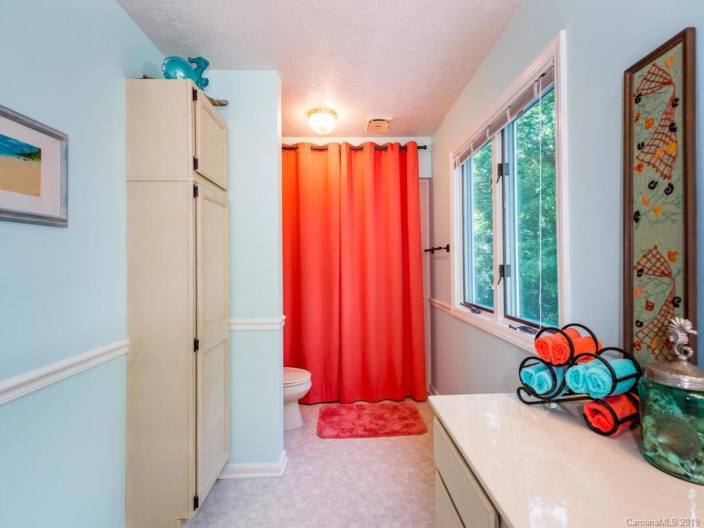 45 Applecross Road Weaverville NC 28787