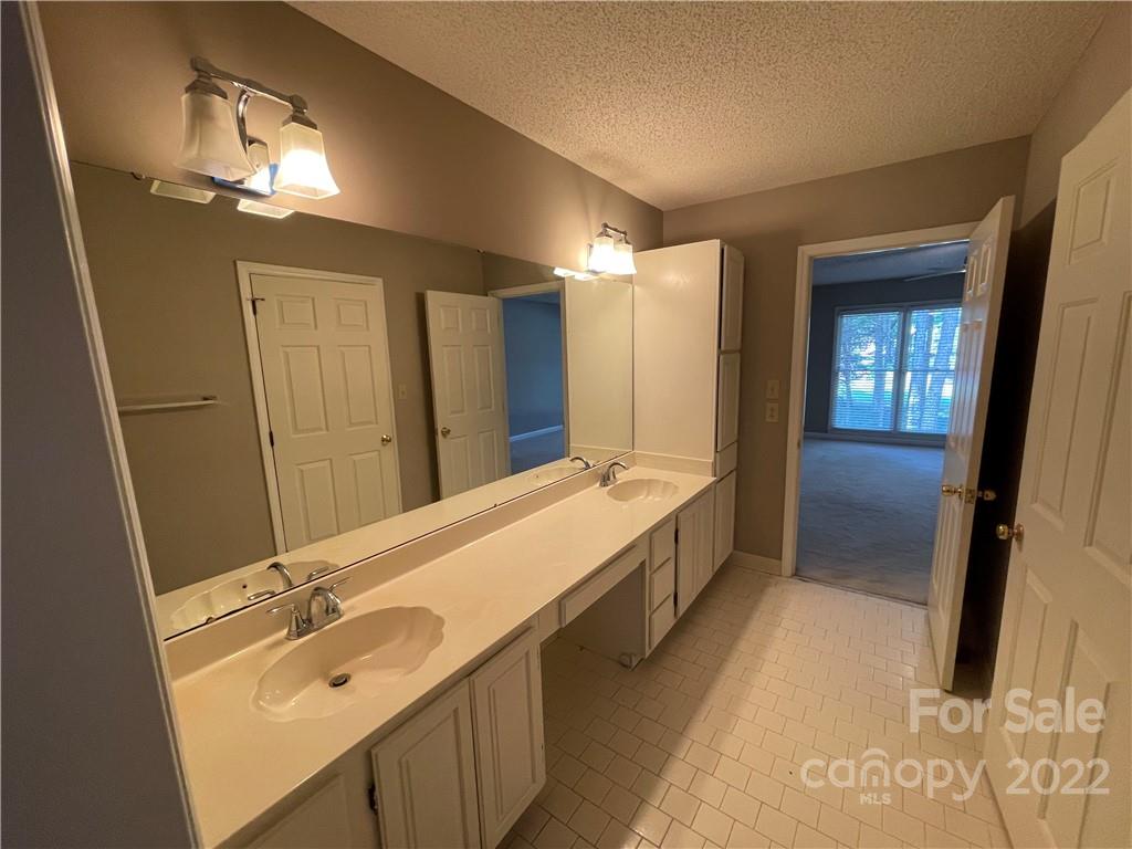 5130 Tedorill Lane Charlotte NC 28226