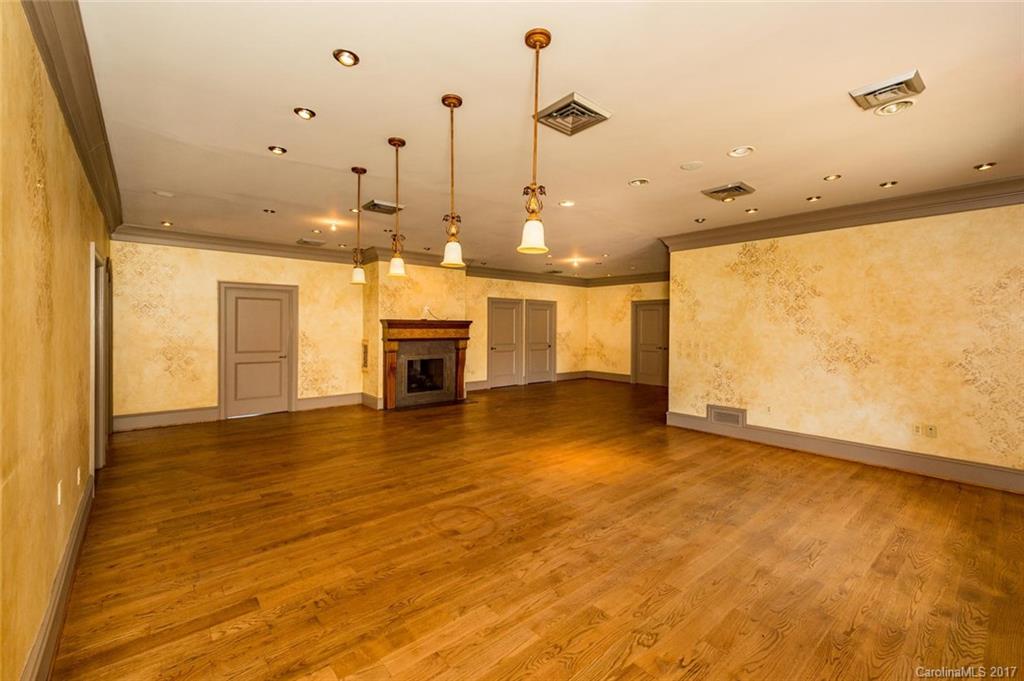 35 N Market Street Asheville NC 28801