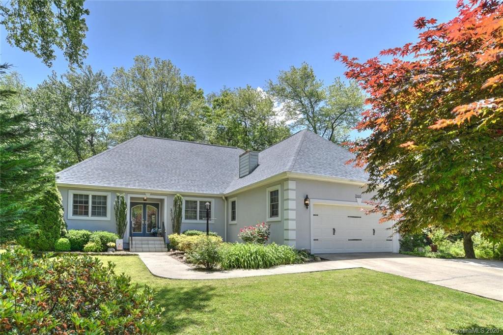 200 Turkey Pine Court Mills River NC 28759