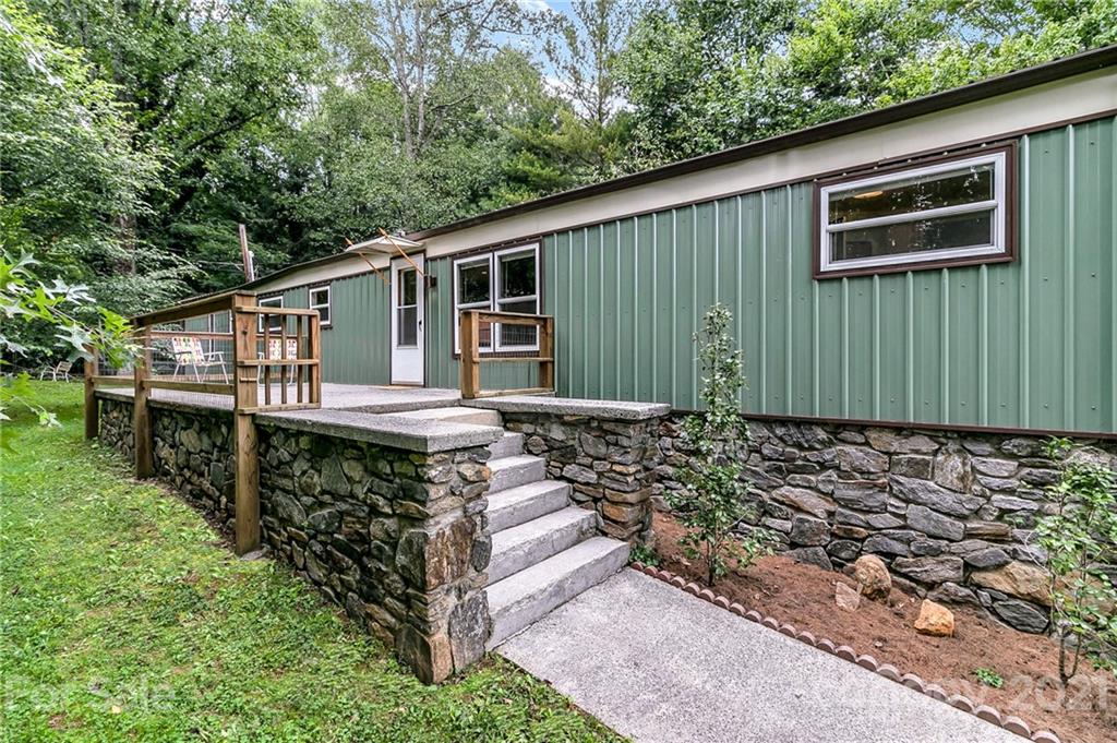 46 Parkwood Avenue Woodfin NC 28804