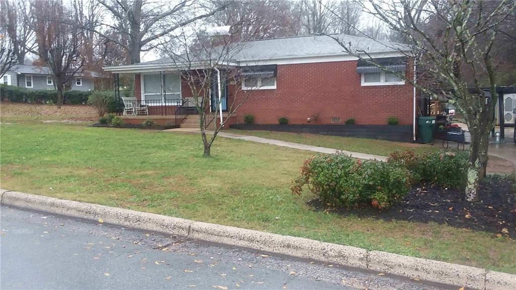 305 W I Street Newton NC 28658