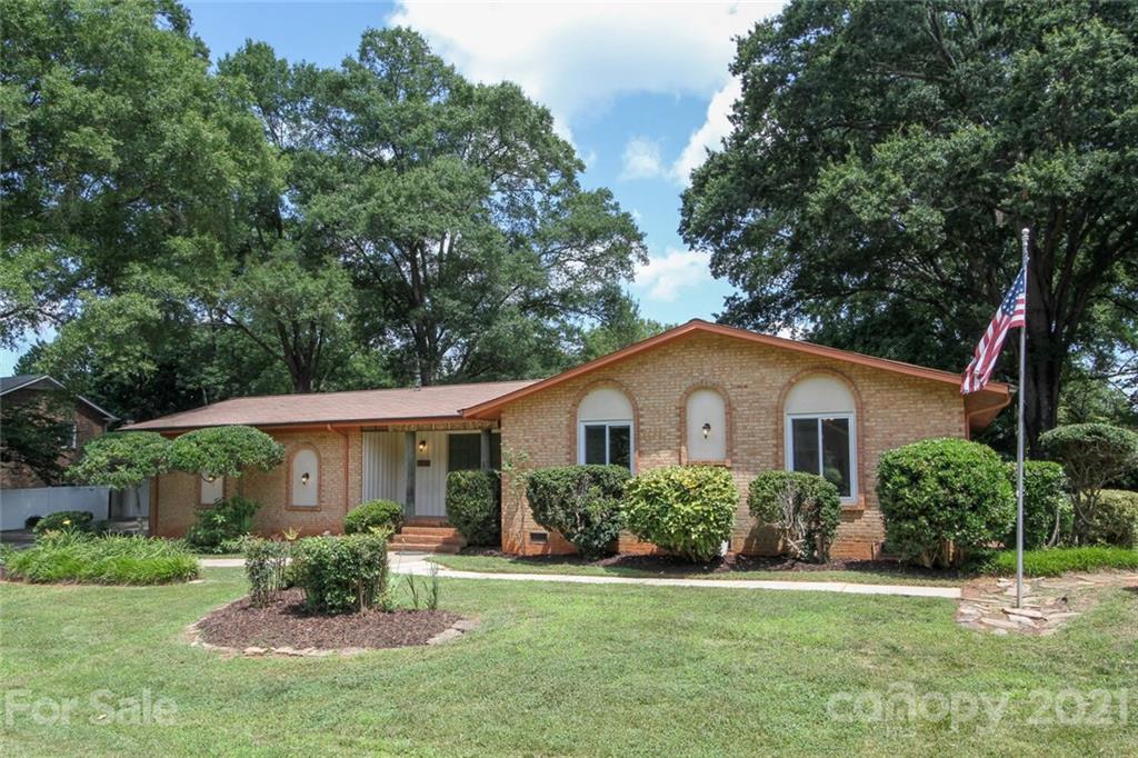 5745 Riviere Drive Charlotte NC 28211