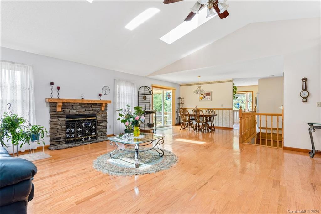 8 Penny Lane Weaverville NC 28787