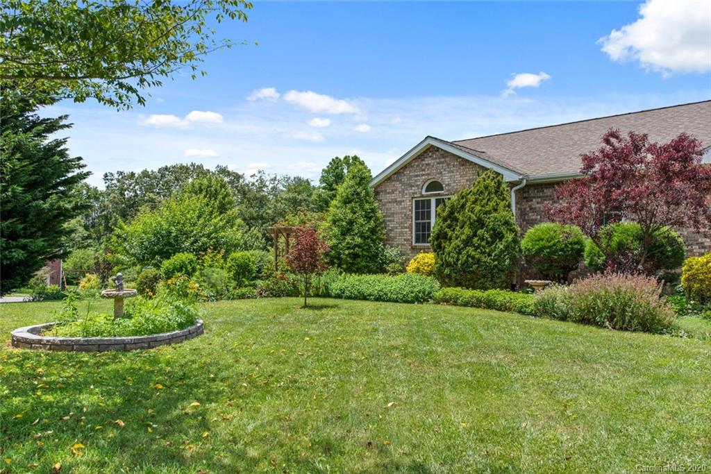 8 Penny Lane Weaverville NC 28787