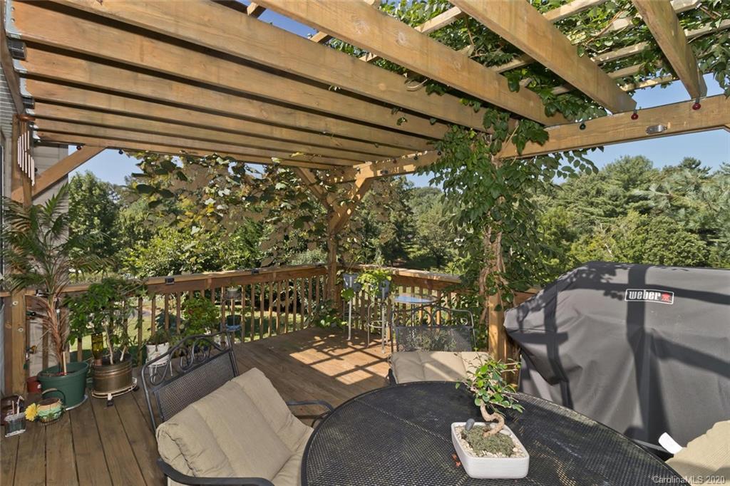 8 Penny Lane Weaverville NC 28787