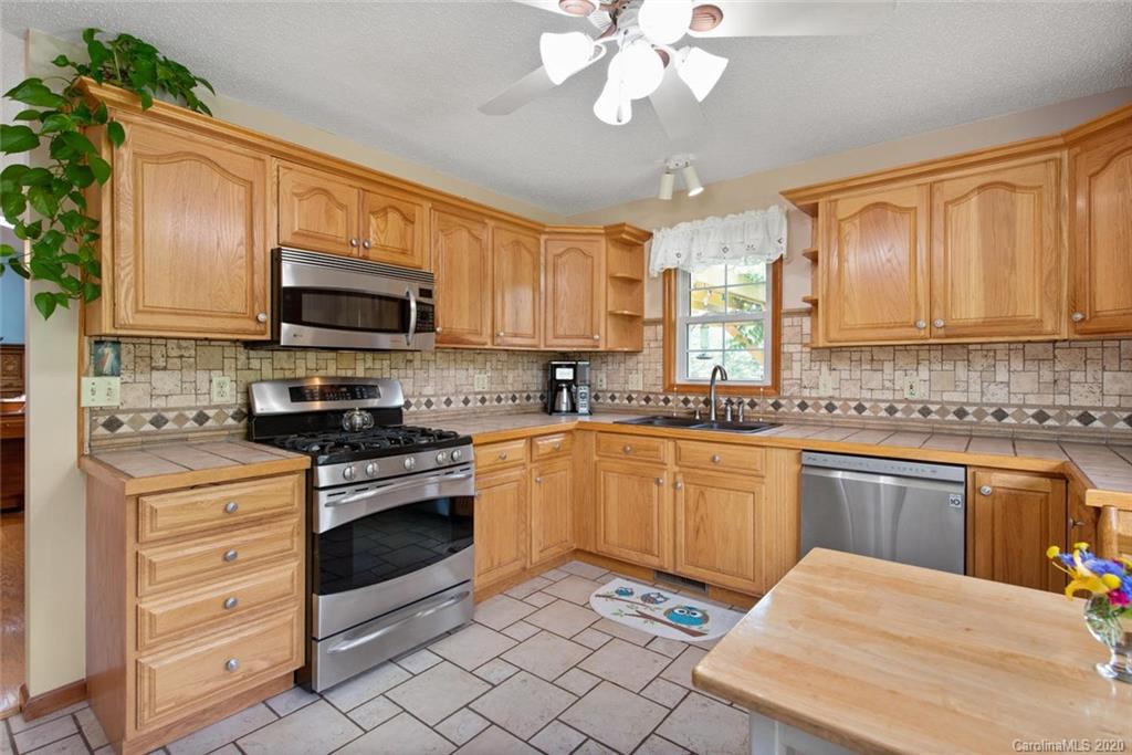 8 Penny Lane Weaverville NC 28787