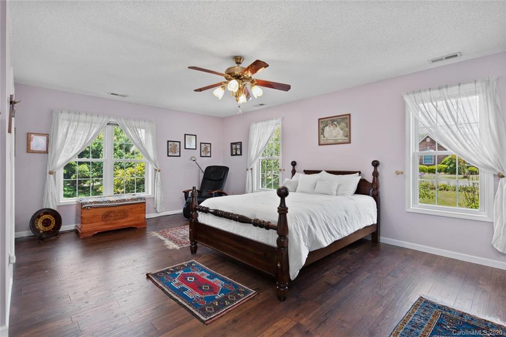 8 Penny Lane Weaverville NC 28787