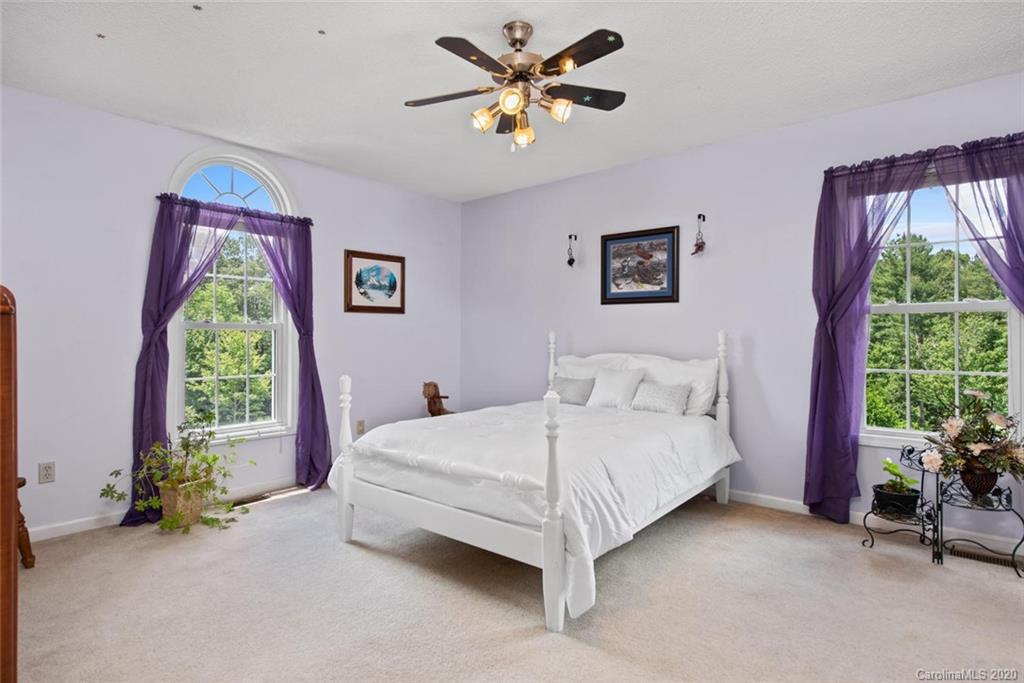8 Penny Lane Weaverville NC 28787