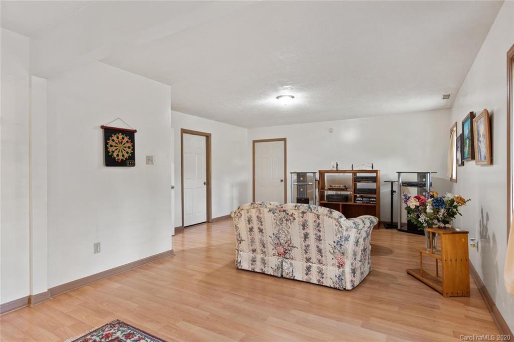 8 Penny Lane Weaverville NC 28787