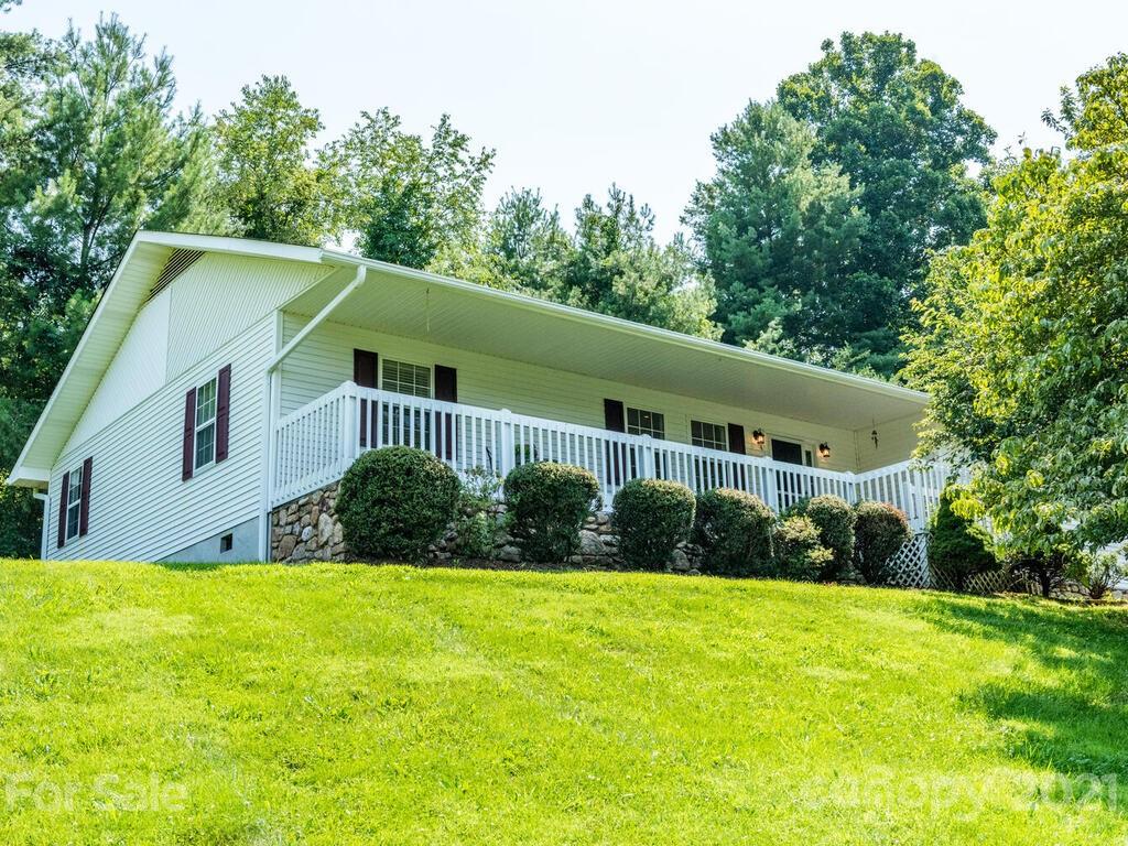 4 Pinerose Drive Weaverville NC 28787