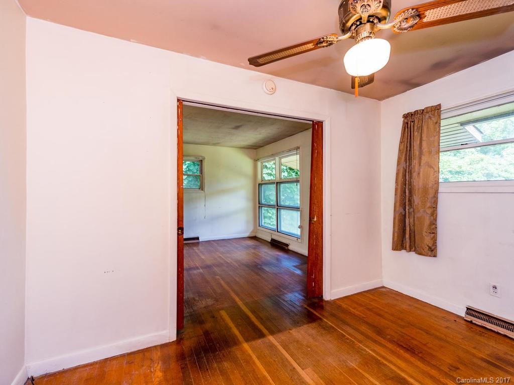 23 New Jersey Avenue Asheville NC 28806