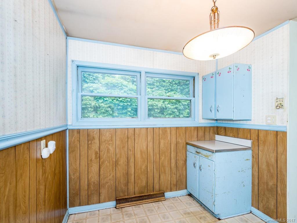 23 New Jersey Avenue Asheville NC 28806