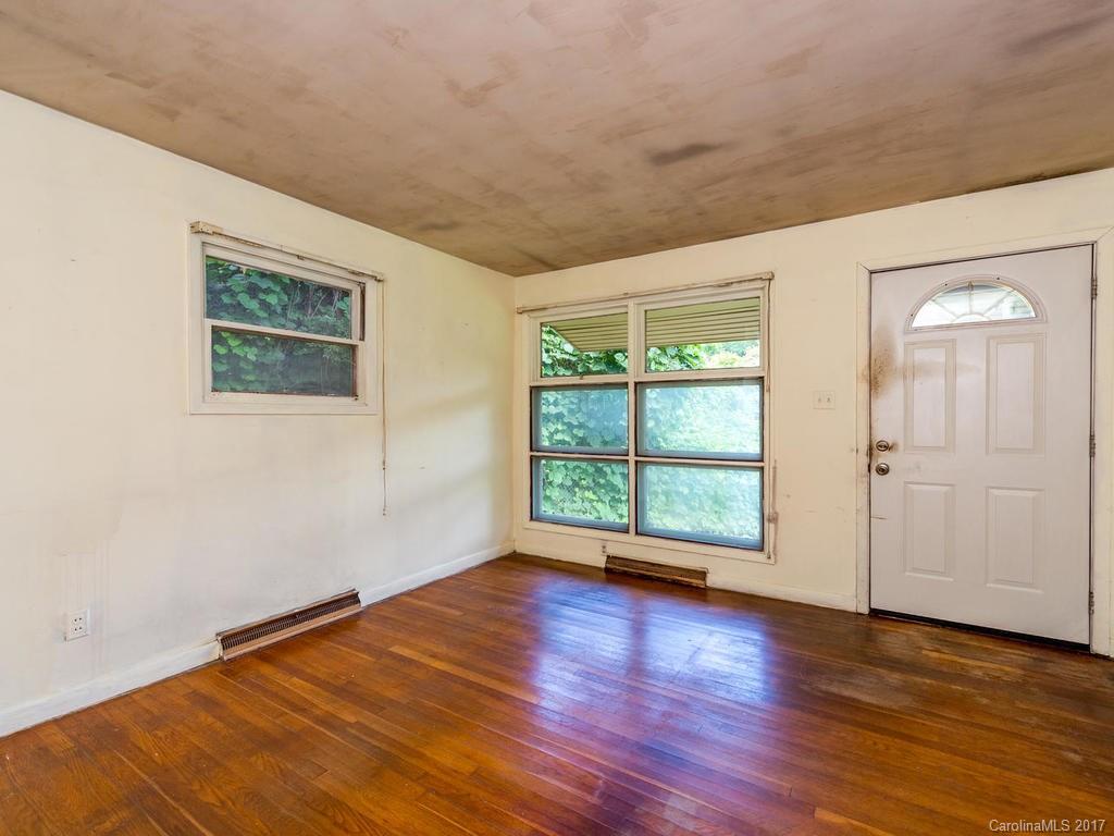 23 New Jersey Avenue Asheville NC 28806