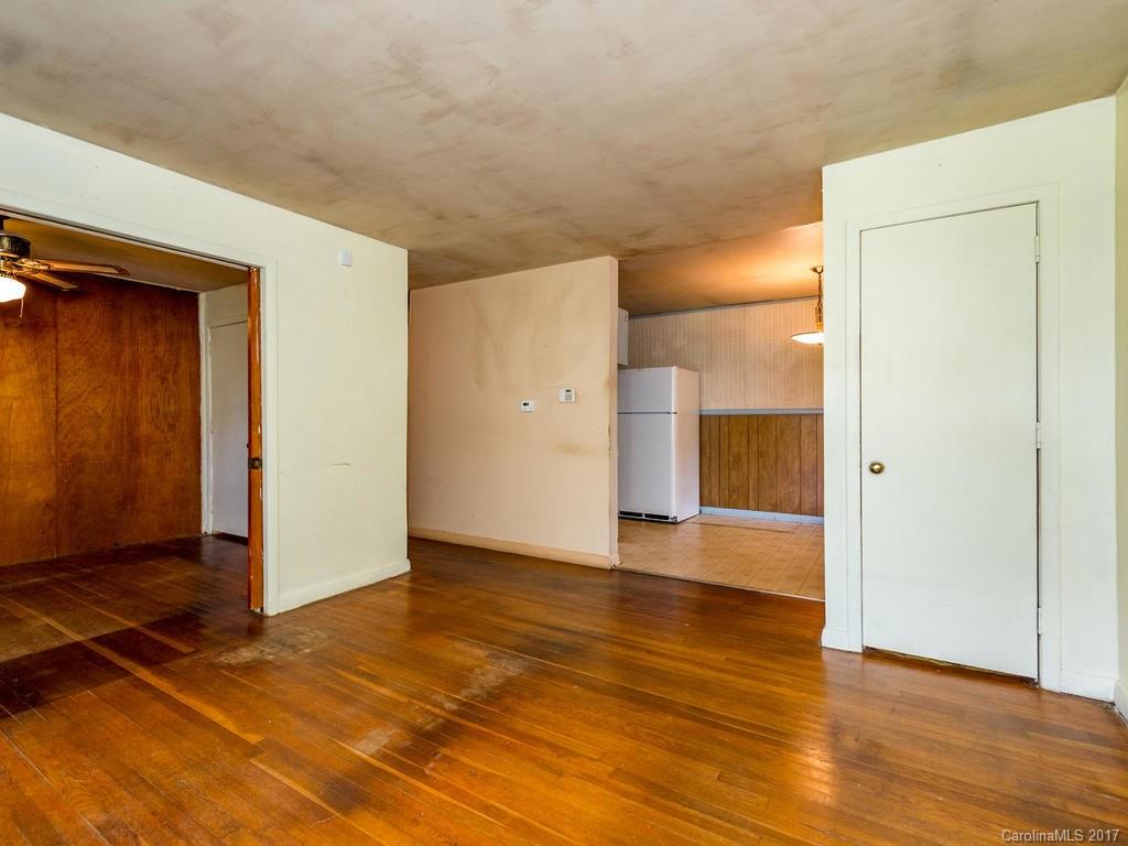23 New Jersey Avenue Asheville NC 28806