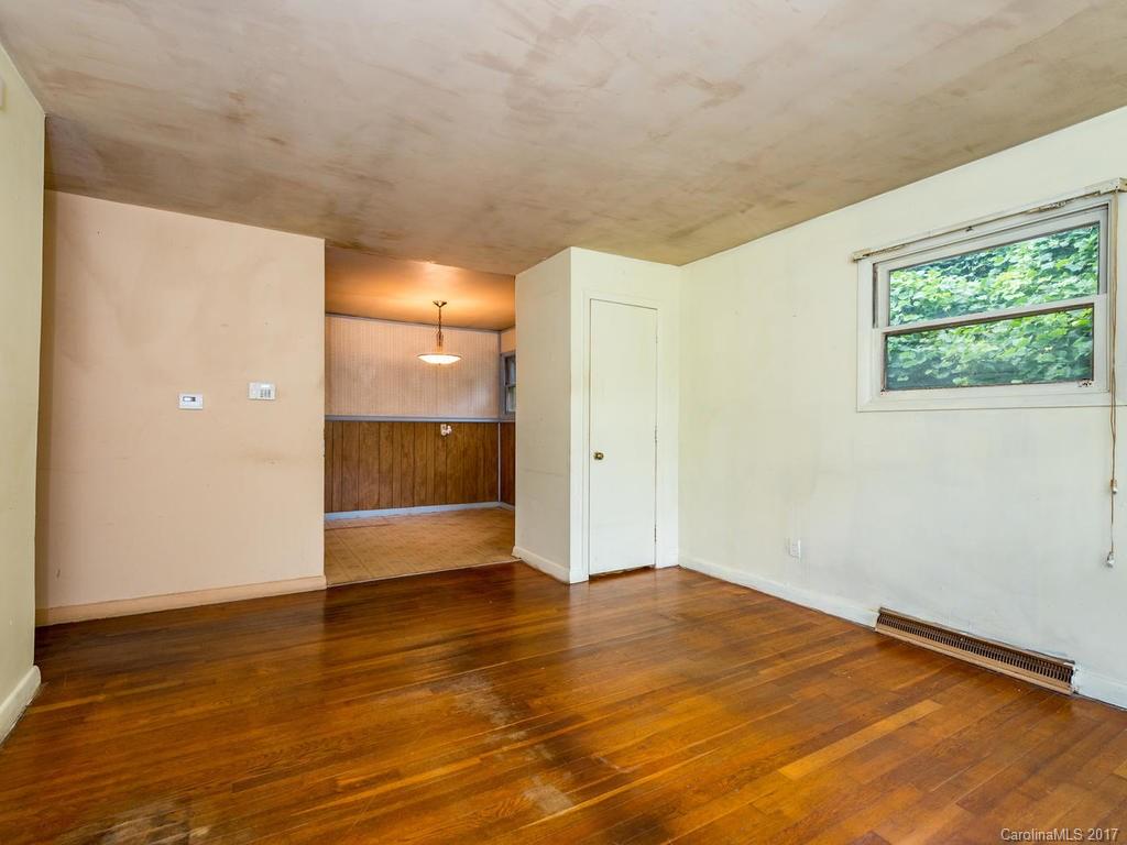 23 New Jersey Avenue Asheville NC 28806