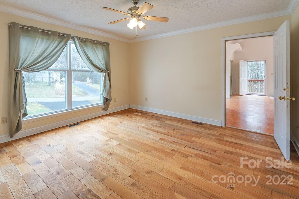 5 Parkway Creek Drive Asheville NC 28803