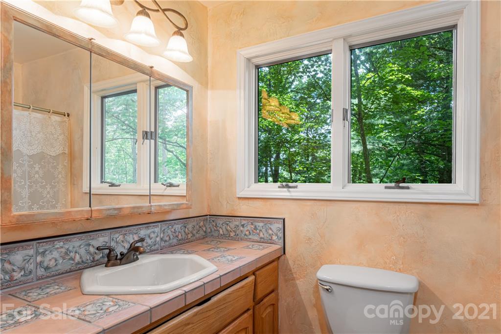 14 Elmwood Lane Asheville NC 28803
