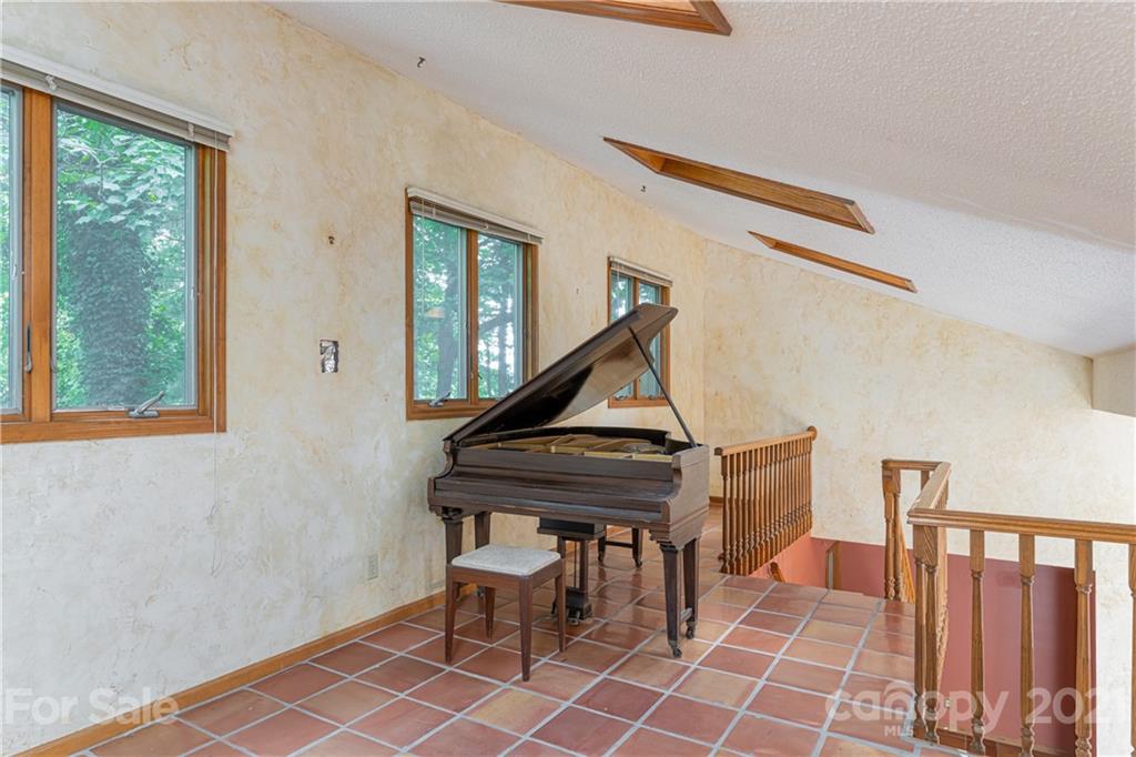 14 Elmwood Lane Asheville NC 28803