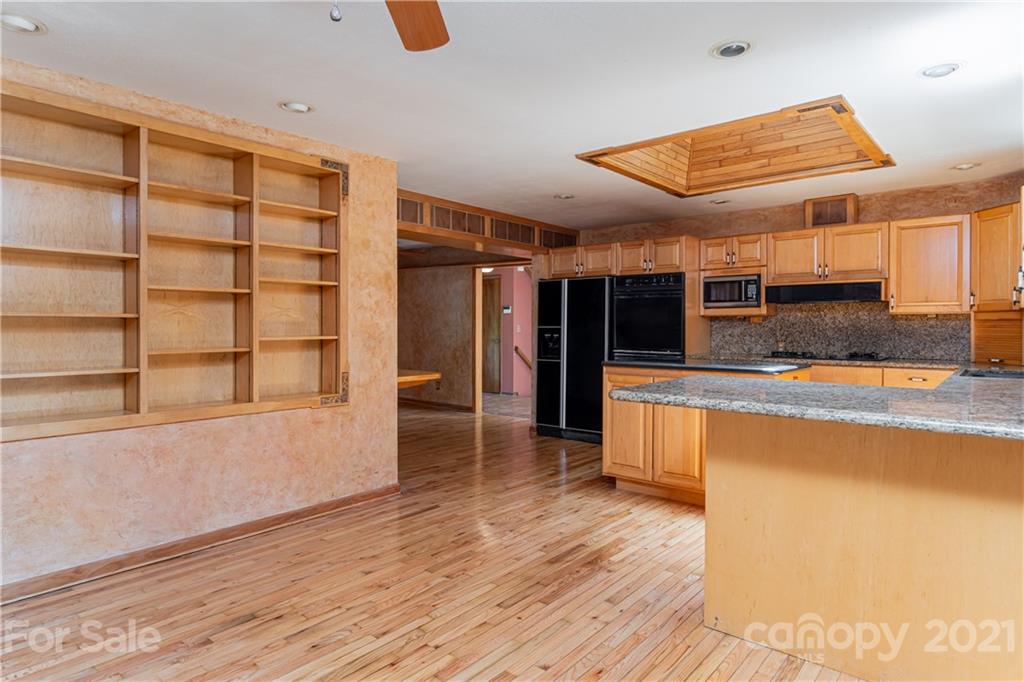 14 Elmwood Lane Asheville NC 28803