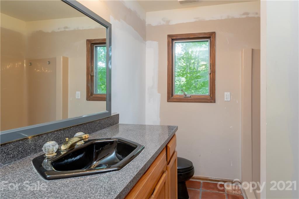 14 Elmwood Lane Asheville NC 28803