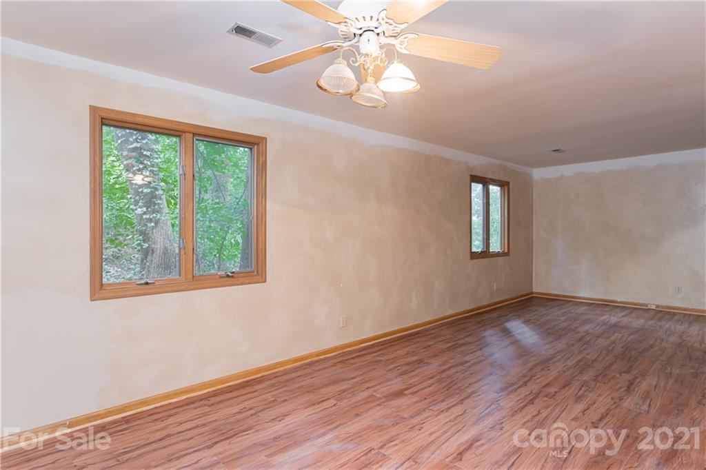 14 Elmwood Lane Asheville NC 28803