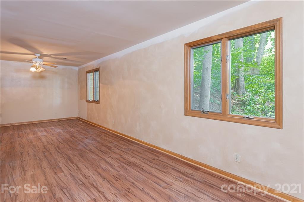 14 Elmwood Lane Asheville NC 28803