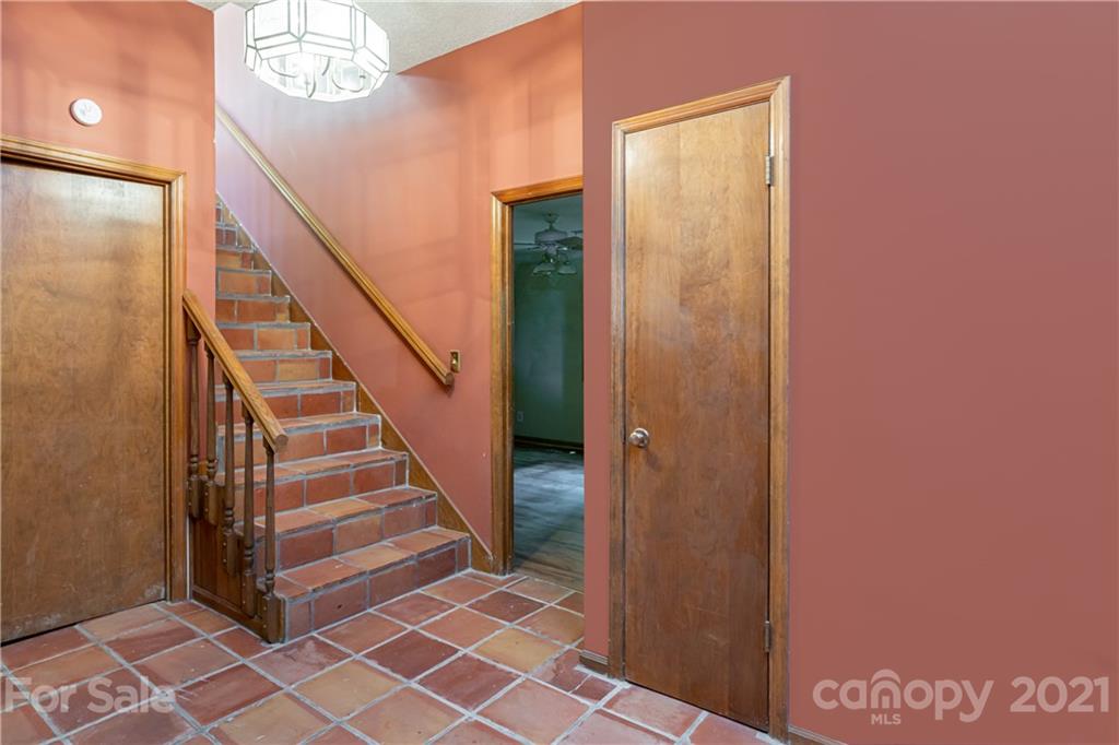 14 Elmwood Lane Asheville NC 28803