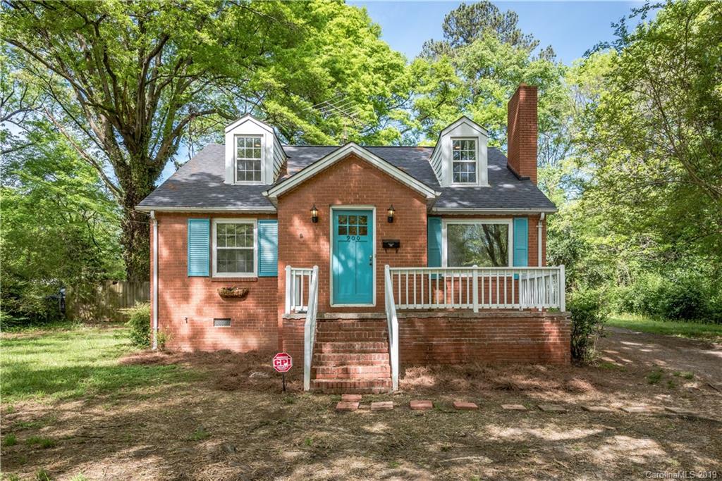 900 Crestmere Street Charlotte NC 28208