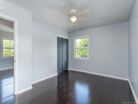 5 Lancelot Lane Asheville NC 28806