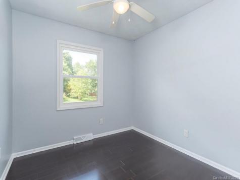 5 Lancelot Lane Asheville NC 28806