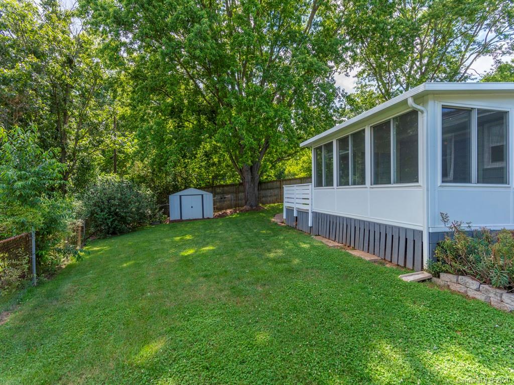5 Lancelot Lane Asheville NC 28806
