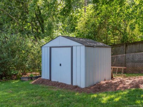5 Lancelot Lane Asheville NC 28806