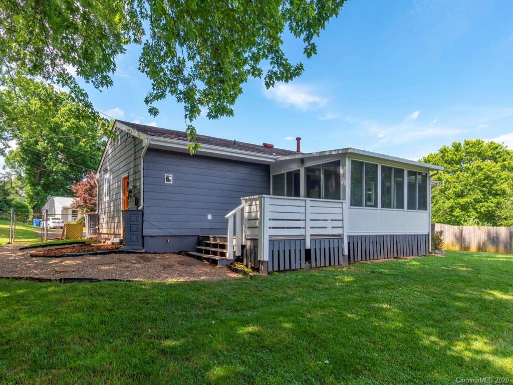 5 Lancelot Lane Asheville NC 28806