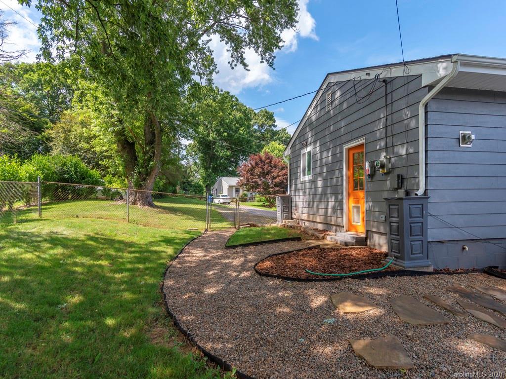 5 Lancelot Lane Asheville NC 28806