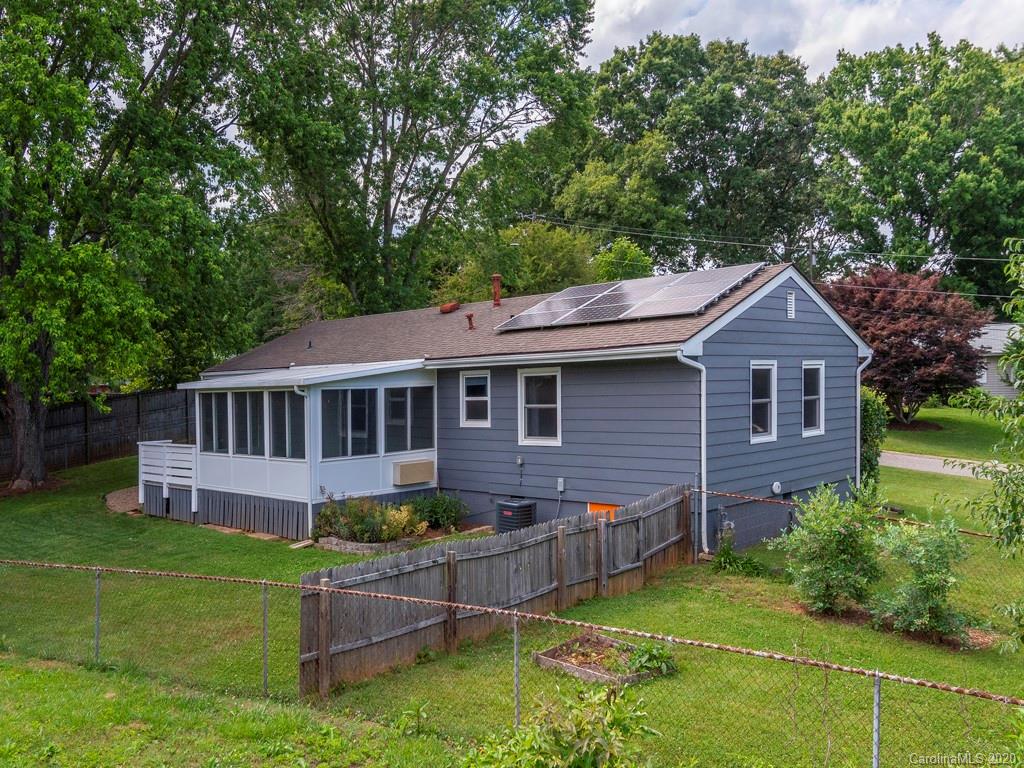 5 Lancelot Lane Asheville NC 28806