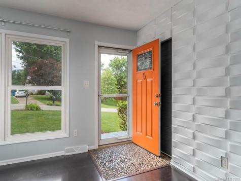 5 Lancelot Lane Asheville NC 28806