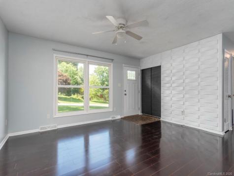 5 Lancelot Lane Asheville NC 28806