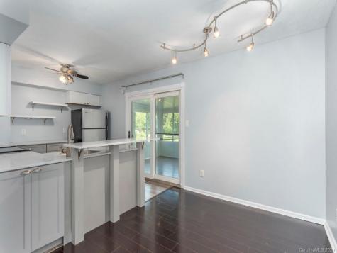 5 Lancelot Lane Asheville NC 28806