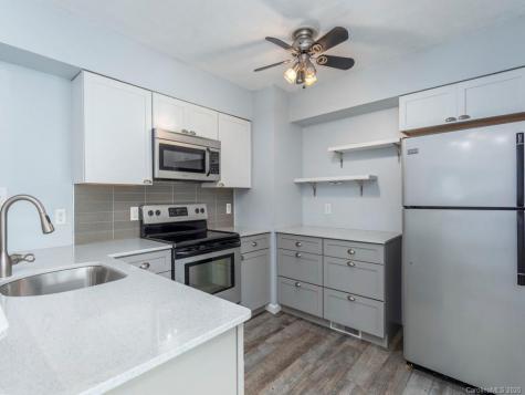 5 Lancelot Lane Asheville NC 28806