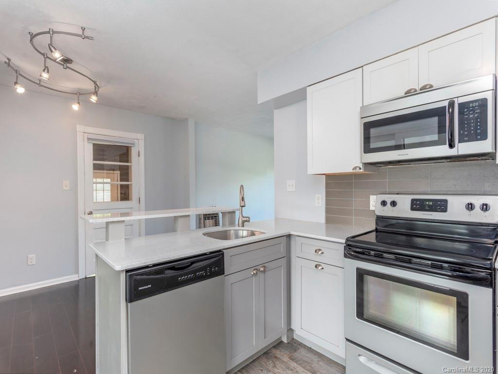 5 Lancelot Lane Asheville NC 28806