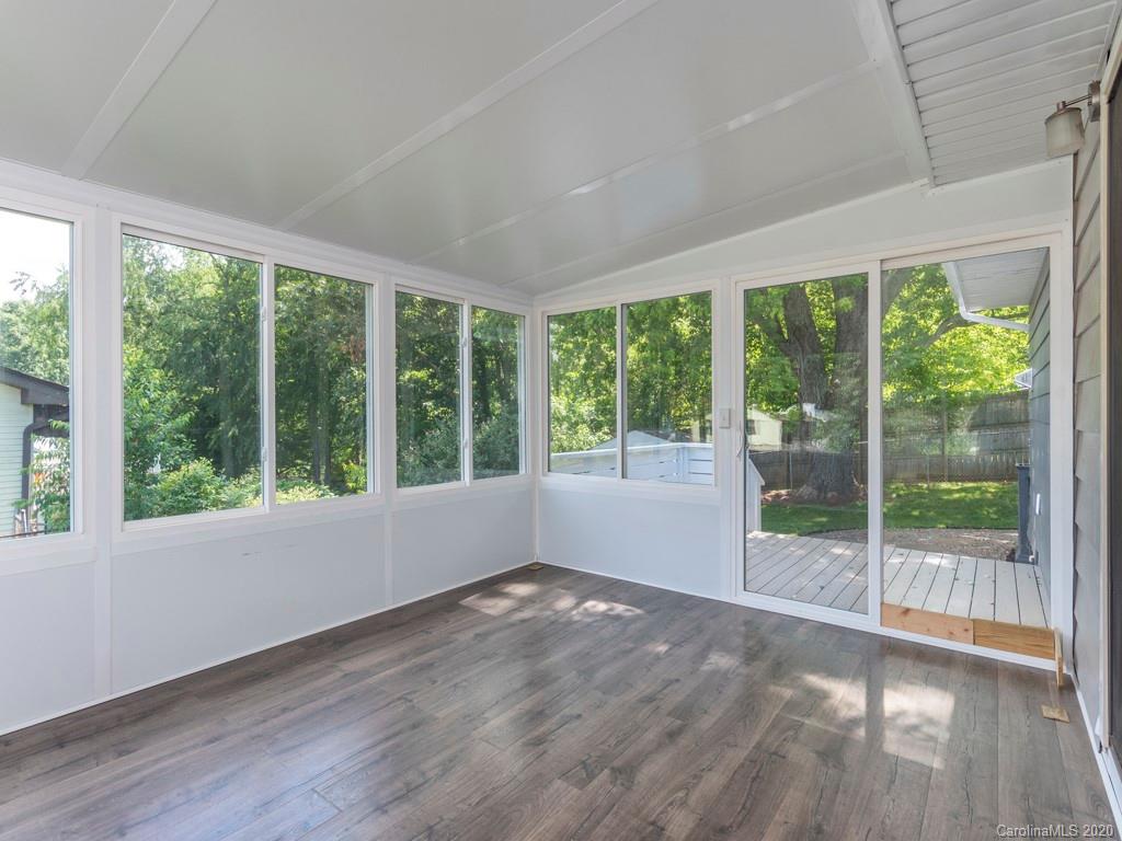 5 Lancelot Lane Asheville NC 28806