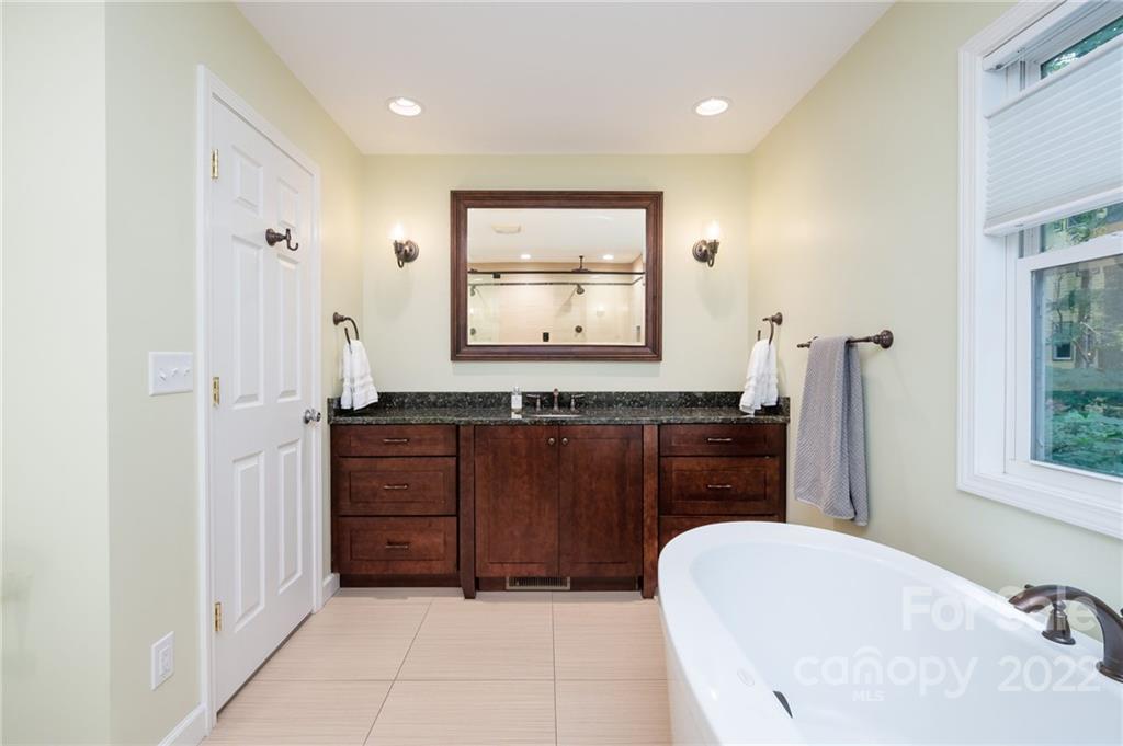 25 Vivian Avenue Asheville NC 28801
