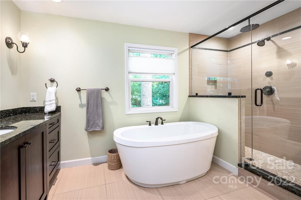 25 Vivian Avenue Asheville NC 28801