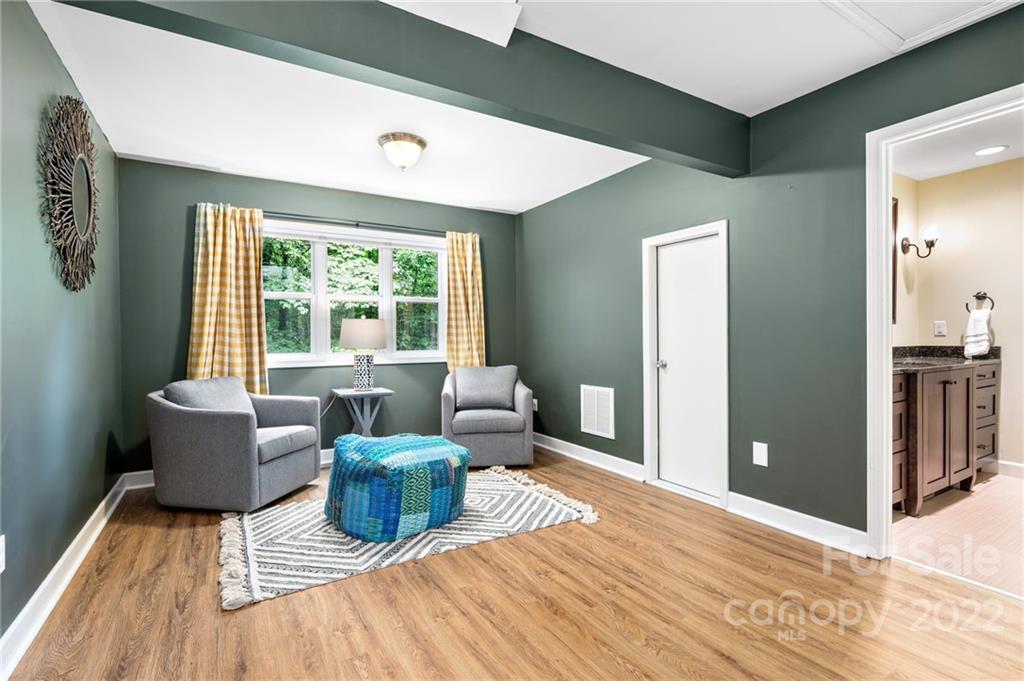 25 Vivian Avenue Asheville NC 28801