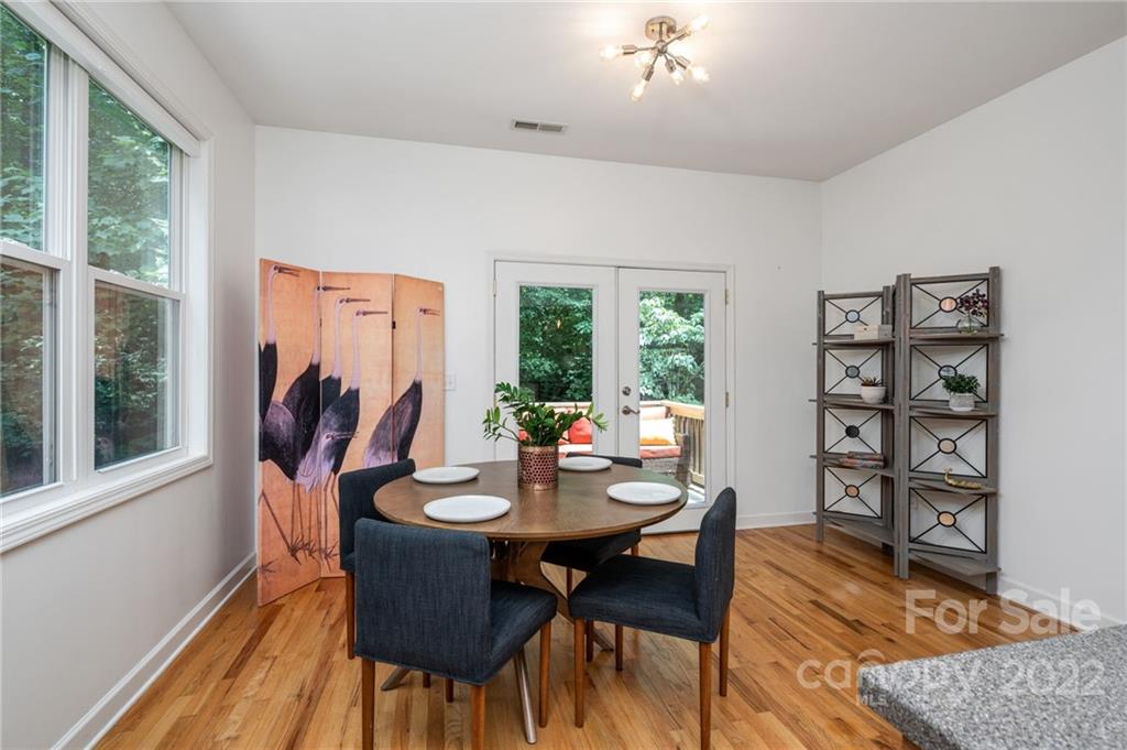 25 Vivian Avenue Asheville NC 28801
