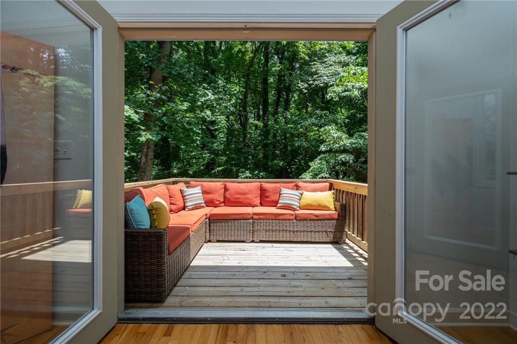 25 Vivian Avenue Asheville NC 28801