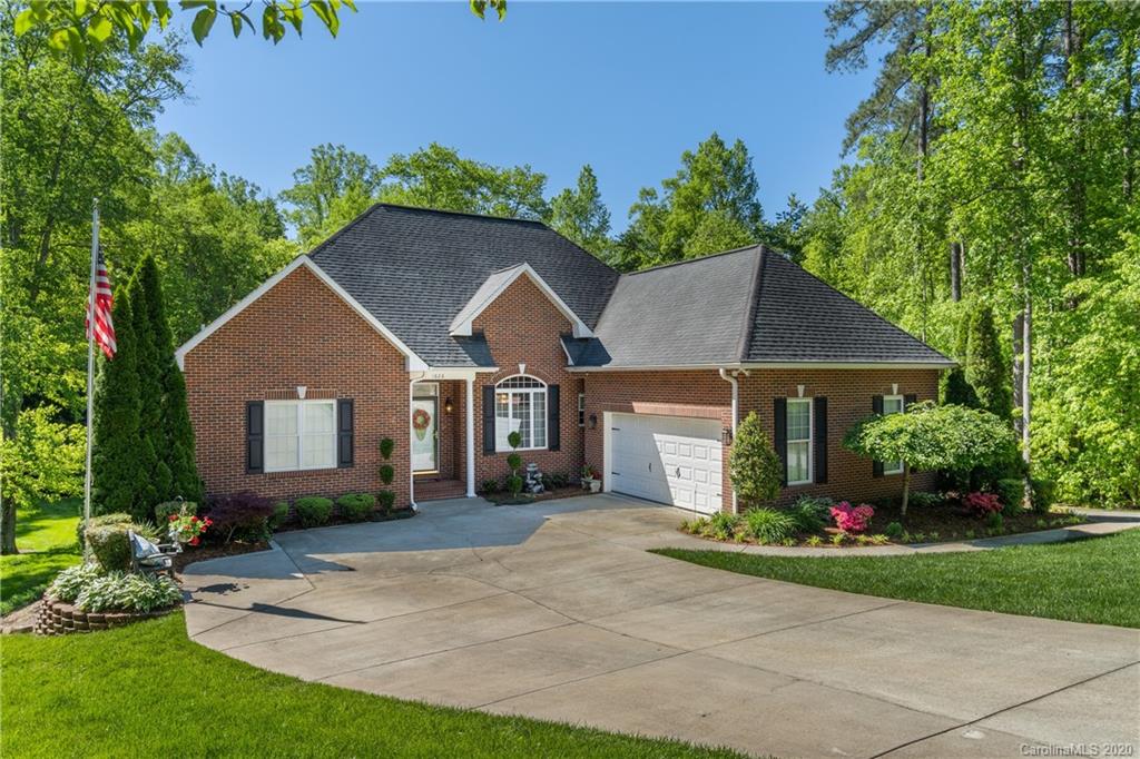 1828 Brompton Court Newton NC 28658