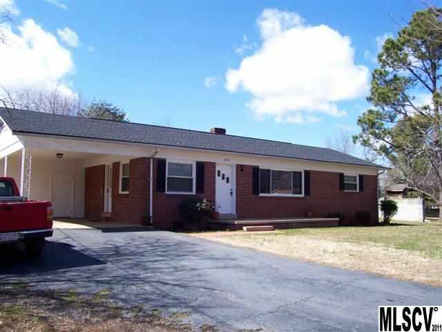 2445 Pinoak Drive Hickory NC 28602